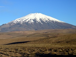 Volcan Parinacota Arica.JPG