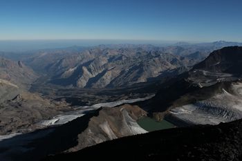 Valle del Rio Claro desde la cumbre del Vn Azufre Peteroa.JPG