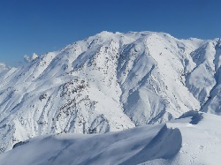 Cerro San Ramón vista desde el Cerro Terremoto.jpg
