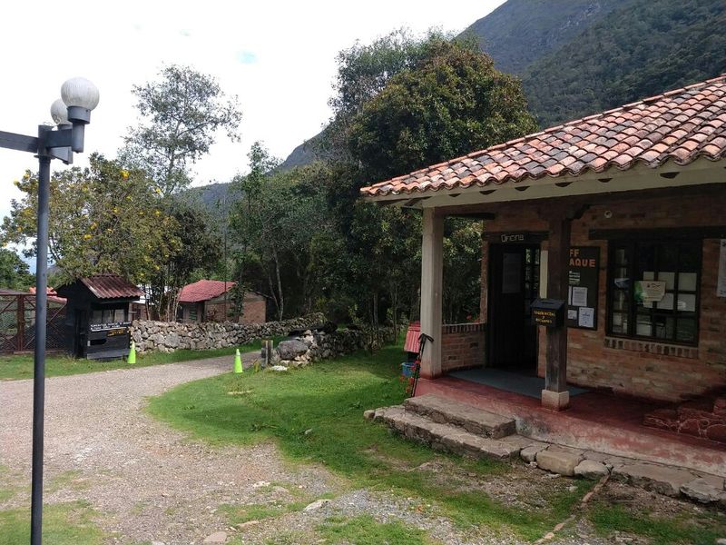 Archivo:Centro visitantes.jpg
