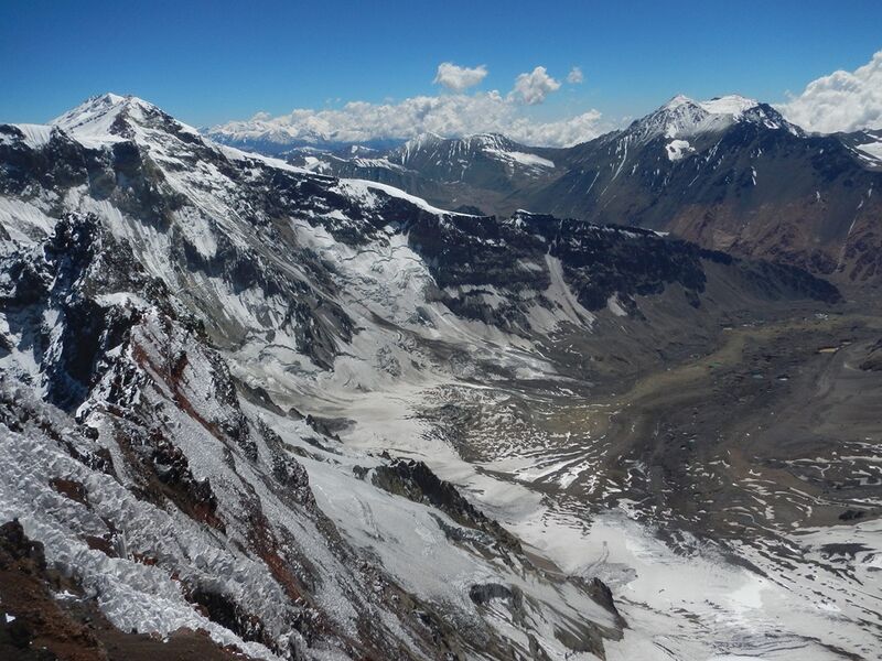 Archivo:Tunuyan desde Nevado de Piuquenes.jpg