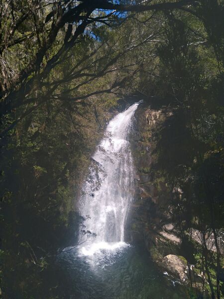 Archivo:Cascada 2 Tronador.jpg
