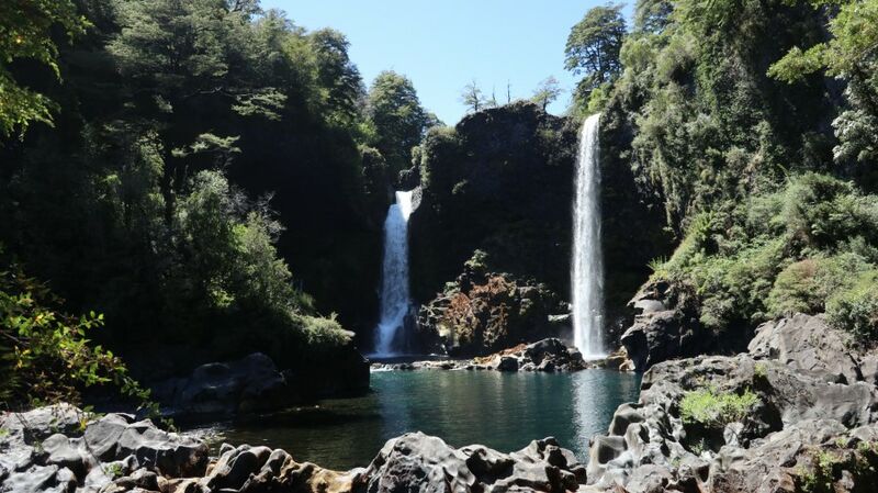 Archivo:Salto del Huilo Huilo.JPG